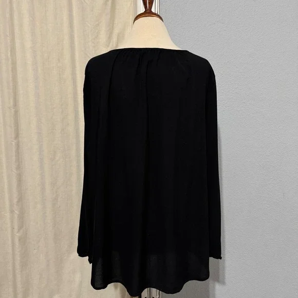 Old Navy Black Lace Embroidered Shoulder V Neck Long Sleeve Blouse Top Women XL - Picture 6 of 13